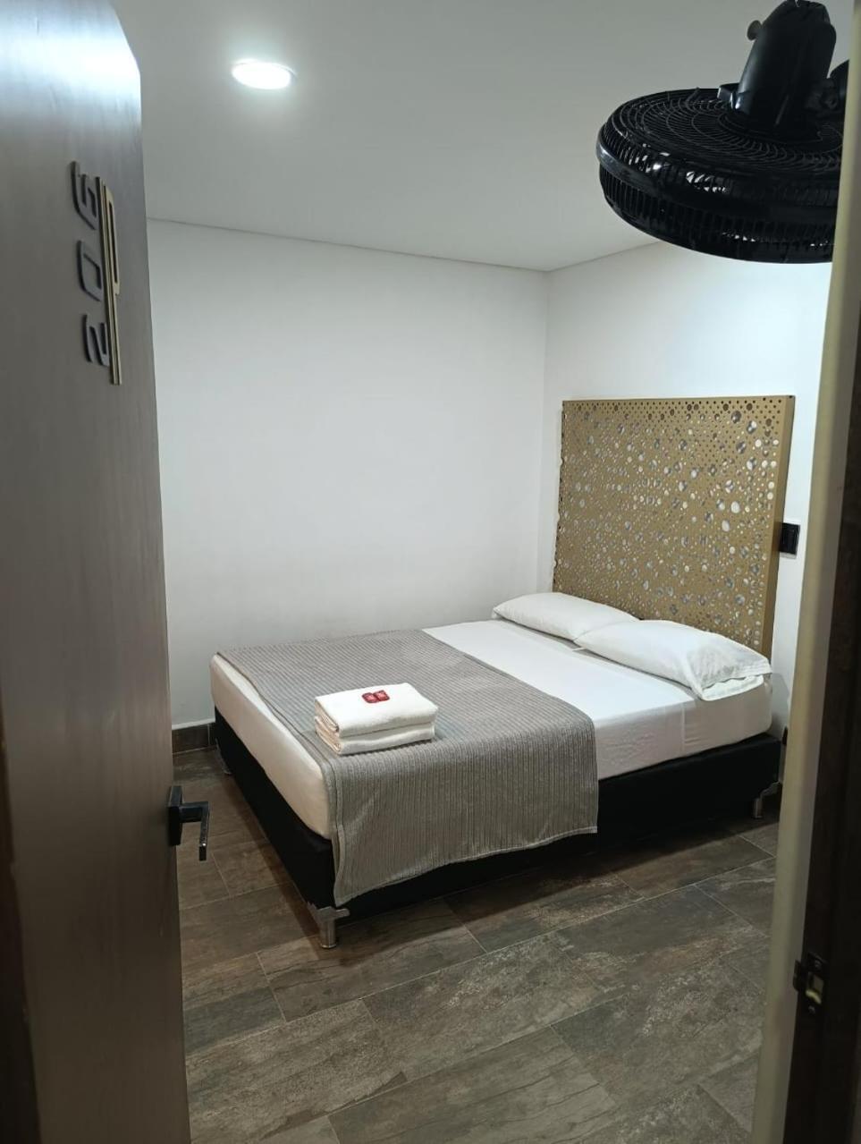 Hotel Prestige Medellín Esterno foto