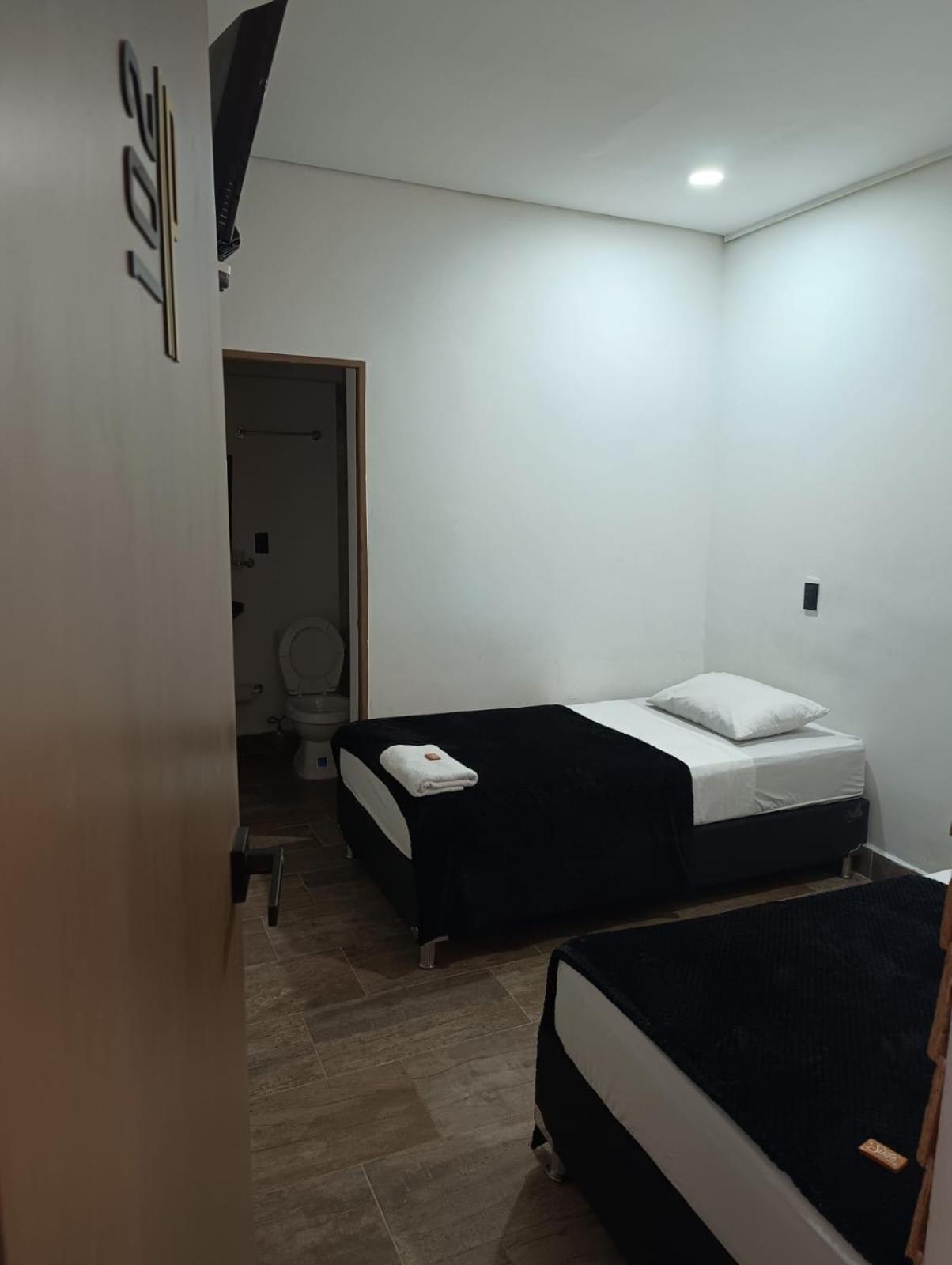 Hotel Prestige Medellín Esterno foto